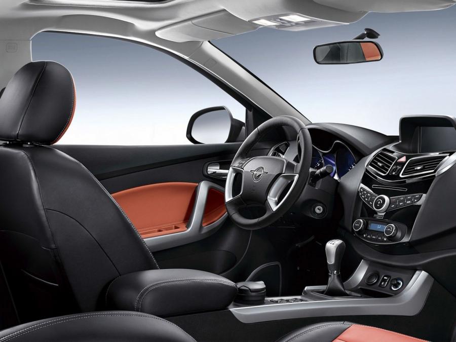 Интерьер Haima S5 2014 года  (фото 3 из 16)
